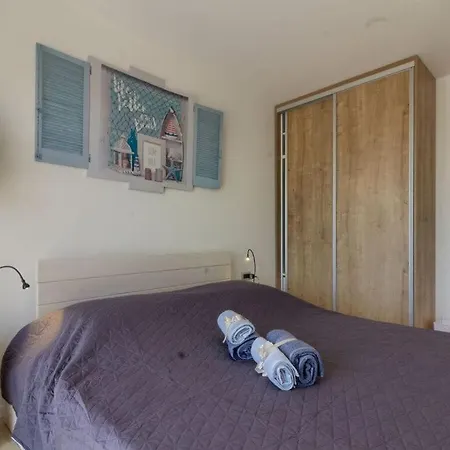 Vila Senorita Mit Pool In